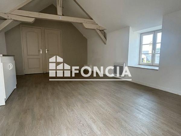 Location Appartement 2 pièces 36.13 m² - 13 PLACE DE L'HOTEL DE VILLE Chateau Du Loir 72500