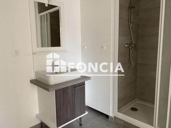 Location Appartement 2 pièces 47.29 m² - 30 GRANDE RUE DU PETIT ST JEAN Pont De Metz 80480