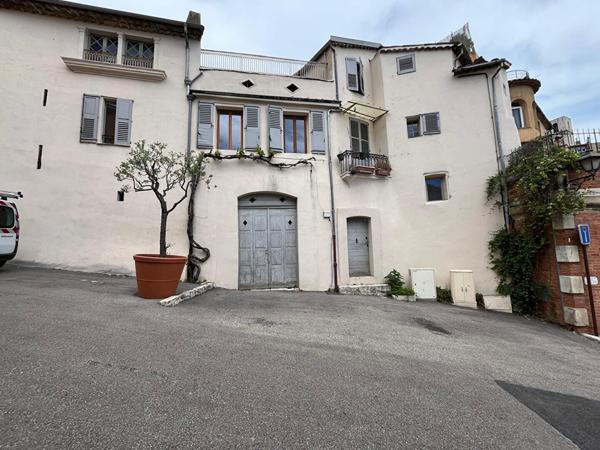 Maison de caractère à rénover - Centre historique de Grasse