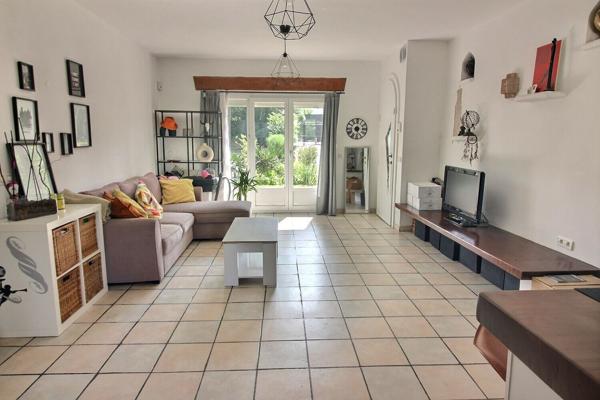 Maison Bouc Bel Air 11 pièces 182 m2 sur une parcelle de 1490 m² + piscine, terrain de pétanque, garage