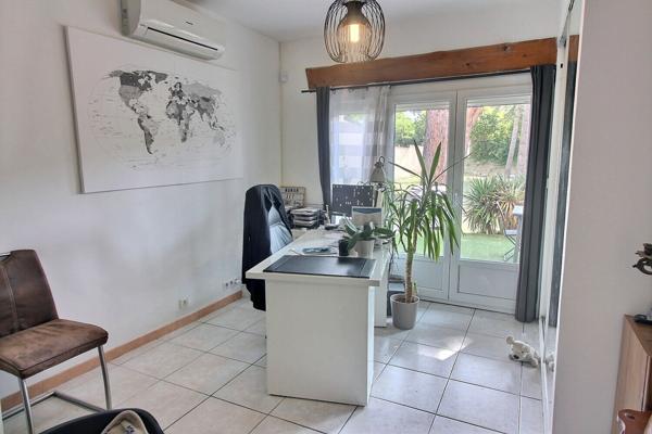 Maison Bouc Bel Air 11 pièces 182 m2 sur une parcelle de 1490 m² + piscine, terrain de pétanque, garage