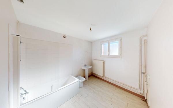 Maison à vendre    4 pièces • 79 m2 Saint-Bouize