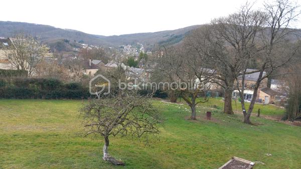 Terrain de 1 275 m²