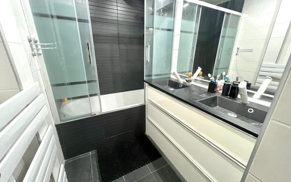 Appartement à vendre    3 pièces • 70 m2 Sevran