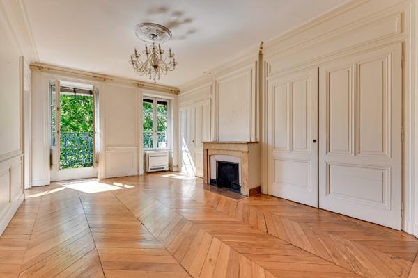 Lyon 6 - FOCH: Un appartement dernier étage, 2 chambres, 103m2.