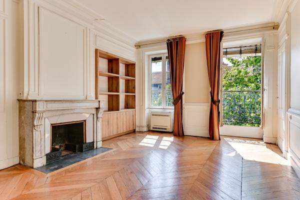 Lyon 6 - FOCH: Un appartement dernier étage, 2 chambres, 103m2.