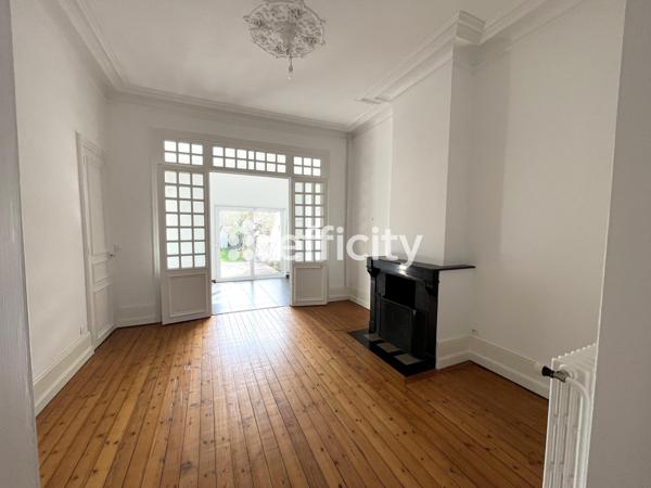 Maison 9 pièces - 240 m²