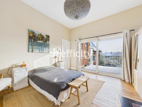 Maison 9 pièces - 240 m²