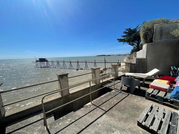 Échoppe classée avec vue mer