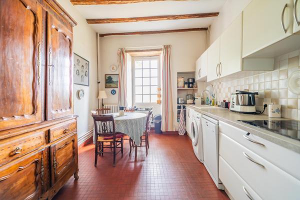 Maison
         11 pièces
        - 397 m² Bien prestige 983 250 € *