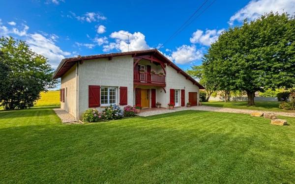 Maison à vendre    5 pièces • 142 m2 Orx
