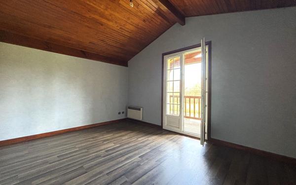 Maison à vendre    5 pièces • 142 m2 Orx