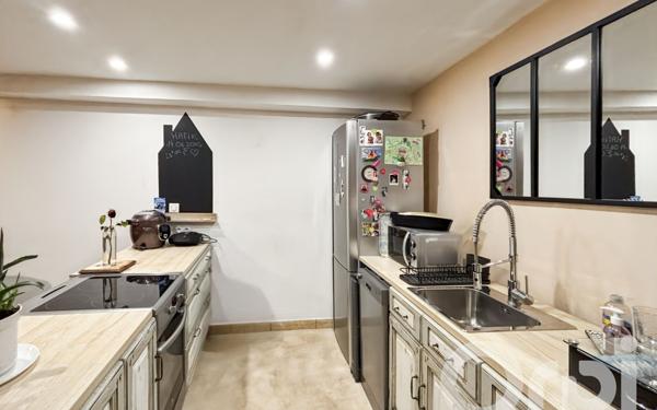 Maison à vendre    4 pièces •  Roquemaure