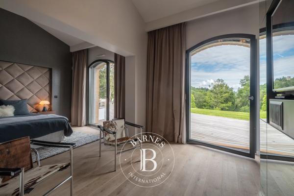Limonest, Propriété 5 Chambres -  513 m² à vendre
