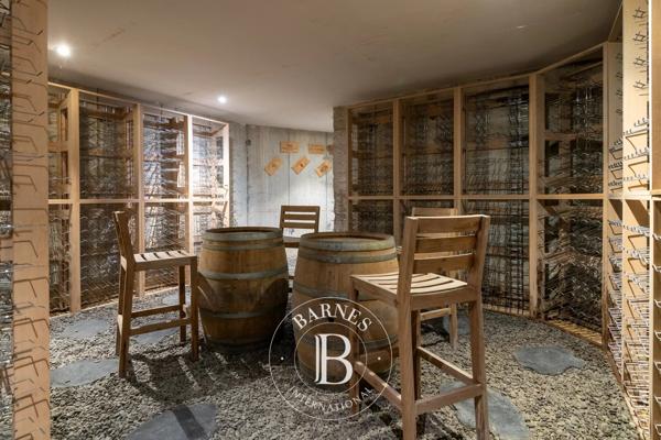 Limonest, Propriété 5 Chambres -  513 m² à vendre