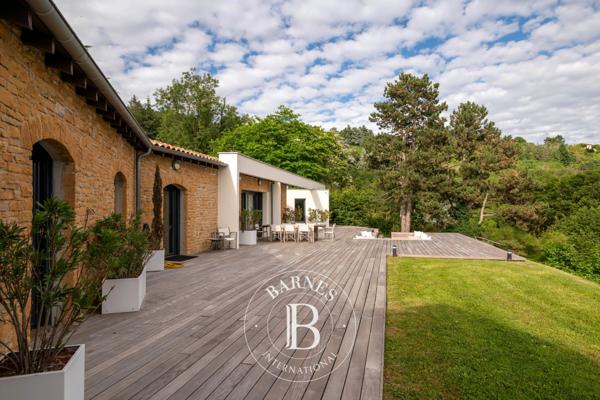 Limonest, Propriété 5 Chambres -  513 m² à vendre
