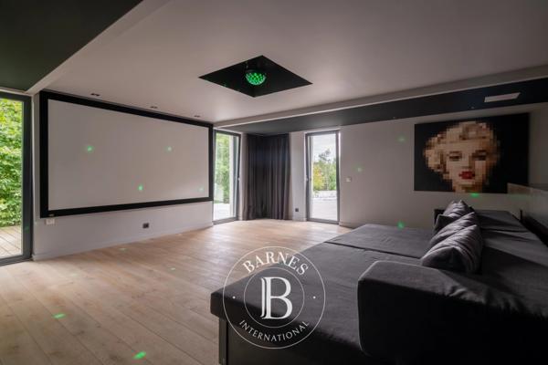 Limonest, Propriété 5 Chambres -  513 m² à vendre