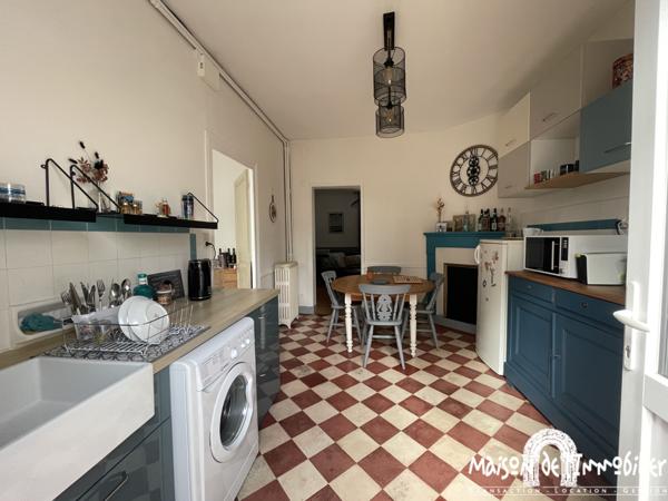 Vente Belle maison de ville - 102m² - 5 pièces - Cour et garage - COGNAC Quartier Jardin Public