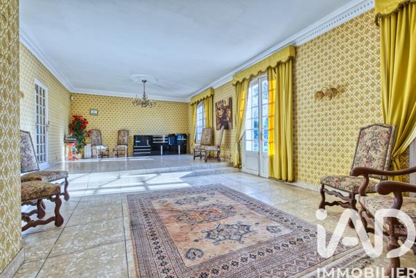 Maison à vendre 10 pièces 283 m² Mérignac