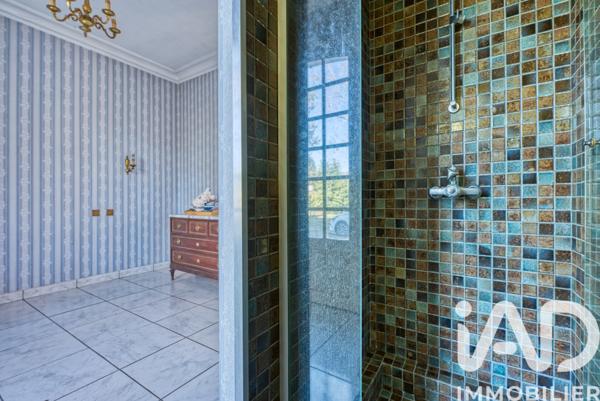 Maison à vendre 10 pièces 283 m² Mérignac