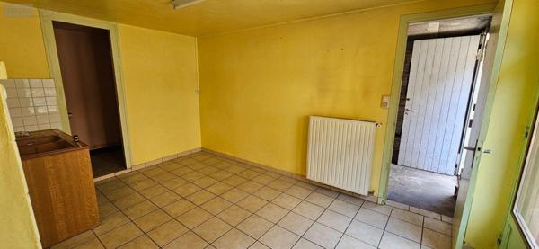 Maison à restaurer à vendre à Beaufort-Orbagna dans le Jura (39190), ref : 39064-104