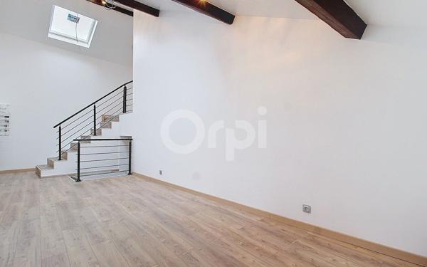 Appartement à vendre    4 pièces • 125,74 m2 Saint-Cergues