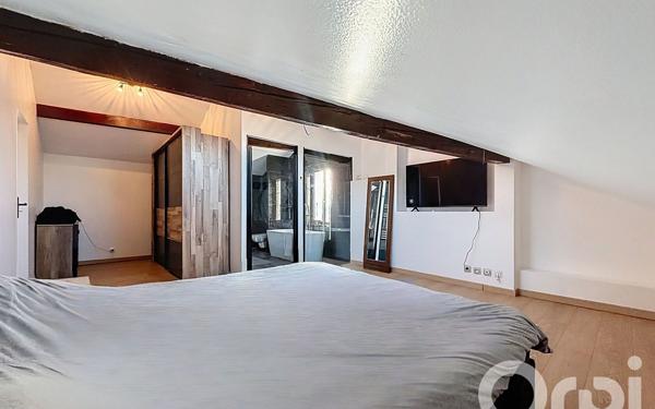 Appartement à vendre    4 pièces • 125,74 m2 Saint-Cergues