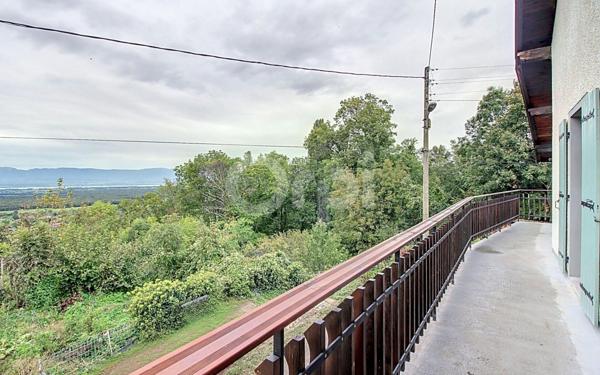 Appartement à vendre    4 pièces • 125,74 m2 Saint-Cergues