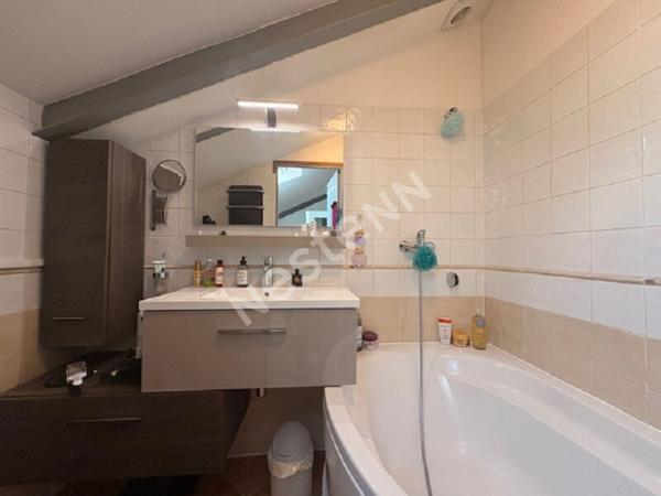 Appartement Marseille 5 pièce(s) 126.44 m² Perier Delibes Parking possible