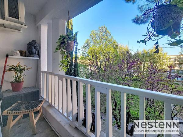 T3 rénové de 51m² traversant avec balcon et vue mer - résidence avec piscine Marseille 13012 (St Julien / St Barnabé)