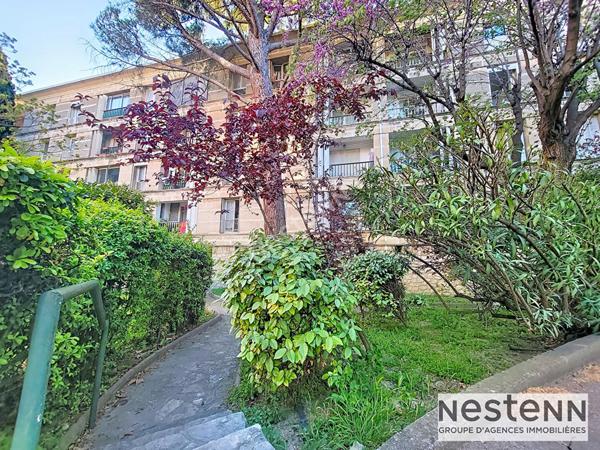 T3 rénové de 51m² traversant avec balcon et vue mer - résidence avec piscine Marseille 13012 (St Julien / St Barnabé)