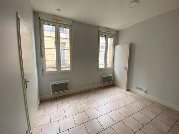 Studio 1 pièce(s) 16.75 m²