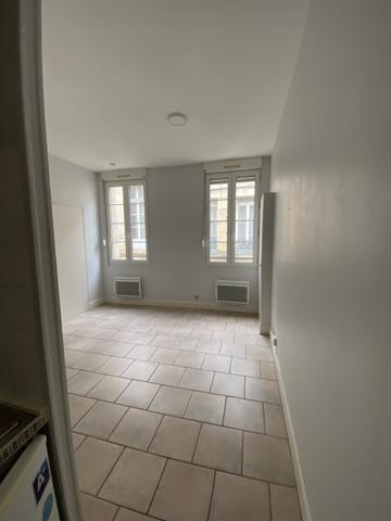 Studio 1 pièce(s) 16.75 m²