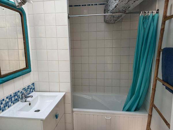 LA ROCHELLE MARCHE T3 AVEC TERRASSE