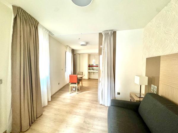 Fréjus centre ville- appartement au rez de chaussée à usage professionnel