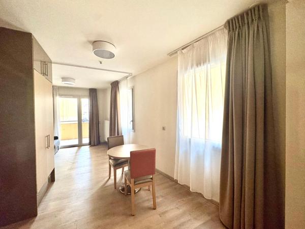 Fréjus centre ville- appartement au rez de chaussée à usage professionnel