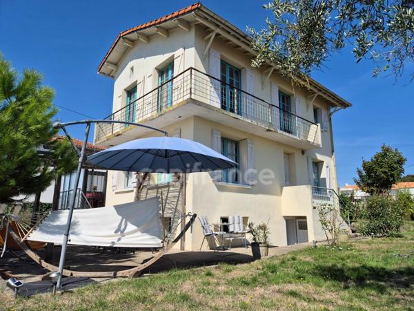 Maison à vendre 7 pièces ROYAN (17) Terrain de 474m²