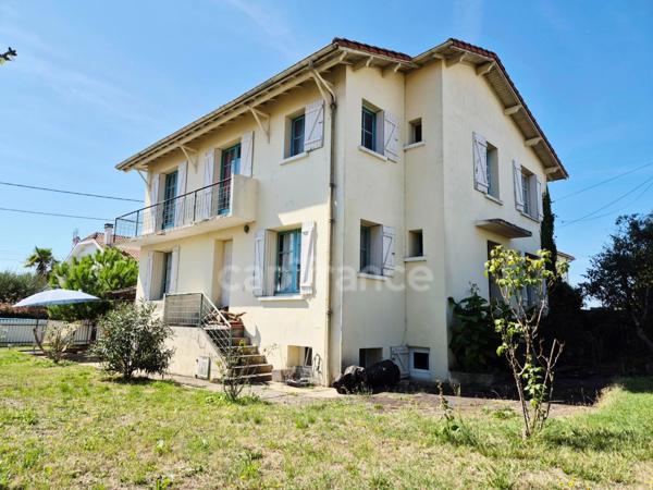 Maison à vendre 7 pièces ROYAN (17) Terrain de 474m²