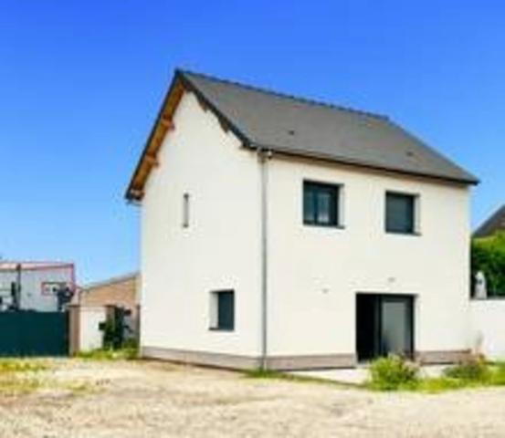 MAISON DE 82 M² - ENTREPOT DE 326 M² - AUCUN TRAVAUX A PREVOIR - IDEAL PROFFESSIONNEL OU INVESTISSEUR