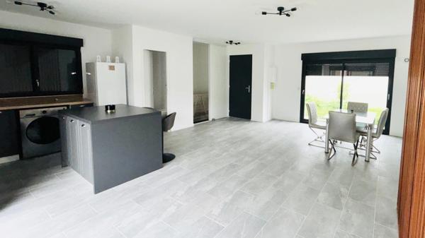 MAISON DE 82 M² - ENTREPOT DE 326 M² - AUCUN TRAVAUX A PREVOIR - IDEAL PROFFESSIONNEL OU INVESTISSEUR