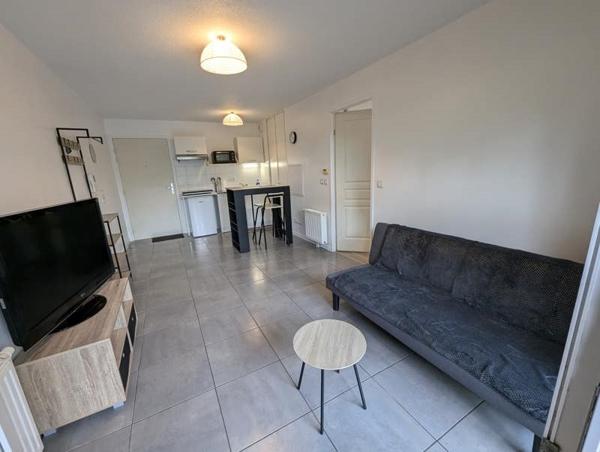 Appartement à louer 640 € CC Cenon 2 p 37 m² DPE C
