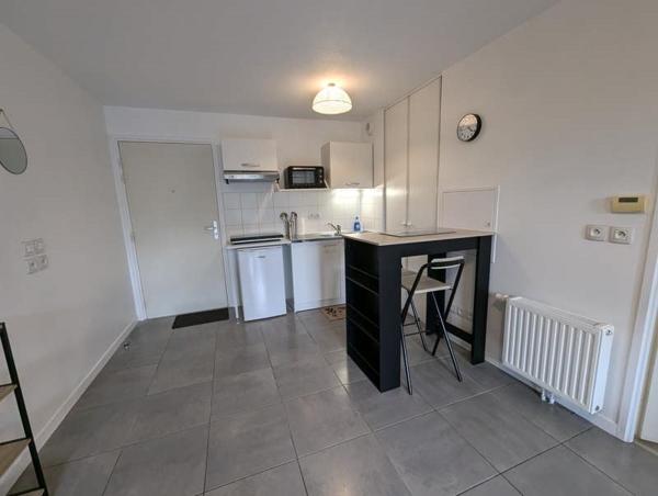 Appartement à louer 640 € CC Cenon 2 p 37 m² DPE C