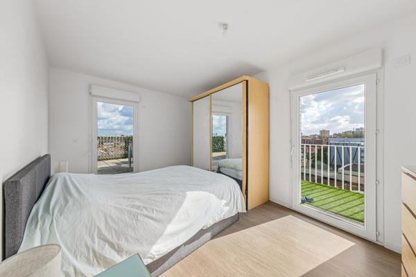 APPARTEMENT 4 PIÈCES 85M² AVEC VUE PANORAMIQUE ET EXTÉRIEURS