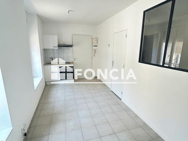 Location Appartement 2 pièces 27 m² - 9 RUE DAUX Charleville Mezieres 08000