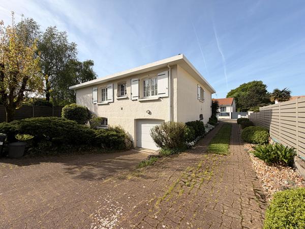 Maison La Roche Sur Yon, Maison 4 chambres + bureau