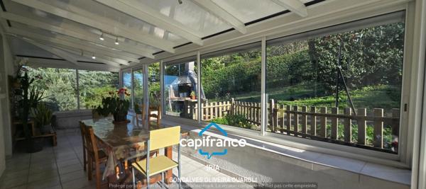Maison en pierre semi-enterrée à vendre 5 pièces PUJOLS (47)