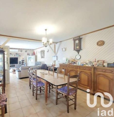 Maison 5 pièces de 100 m² à Galgon (33133)