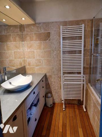 Ensemble de maisons anciennes