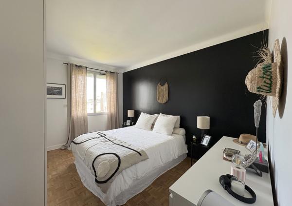 Appartement 86,70 m² au 6e et dernier étage avec balcons, parking, cave dans résidence de standing