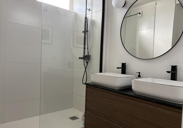 Appartement 86,70 m² au 6e et dernier étage avec balcons, parking, cave dans résidence de standing